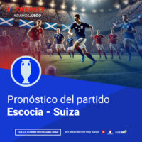 La Imagen Muestra A Jugadores De Los Equipos De Escocia Y Suiza En Acción En Un Estadio Iluminado Y Lleno De Espectadores. En La Parte Inferior, Dentro De Un Recuadro Azul, Se Lee El Texto 